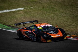 88	miracolo TOKYO	Tadao Uematsu	Kenta Yamashita	McLaren 720S GT3 | SRO Motorsport Group