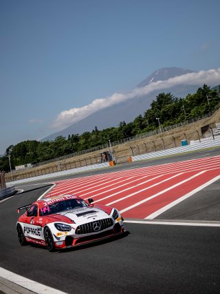 44	POP RACE	Maaya Orido	Kelvin Ho	Mercedes-AMG GT4 | SRO Motorsport Group