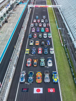 Group Photo | SRO Motorsport Group