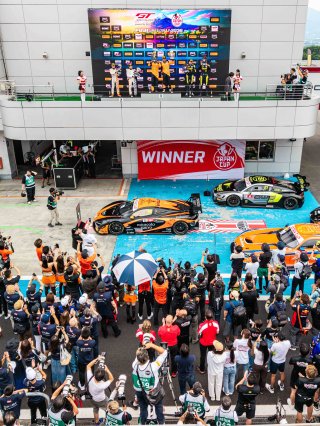 Fuji Race 1 Parc Ferme | SRO Motorsport Group