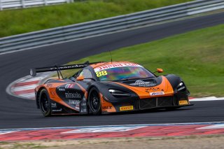 88	miracolo TOKYO	Tadao Uematsu	Kenta Yamashita	McLaren 720S GT3 | SRO Motorsport Group