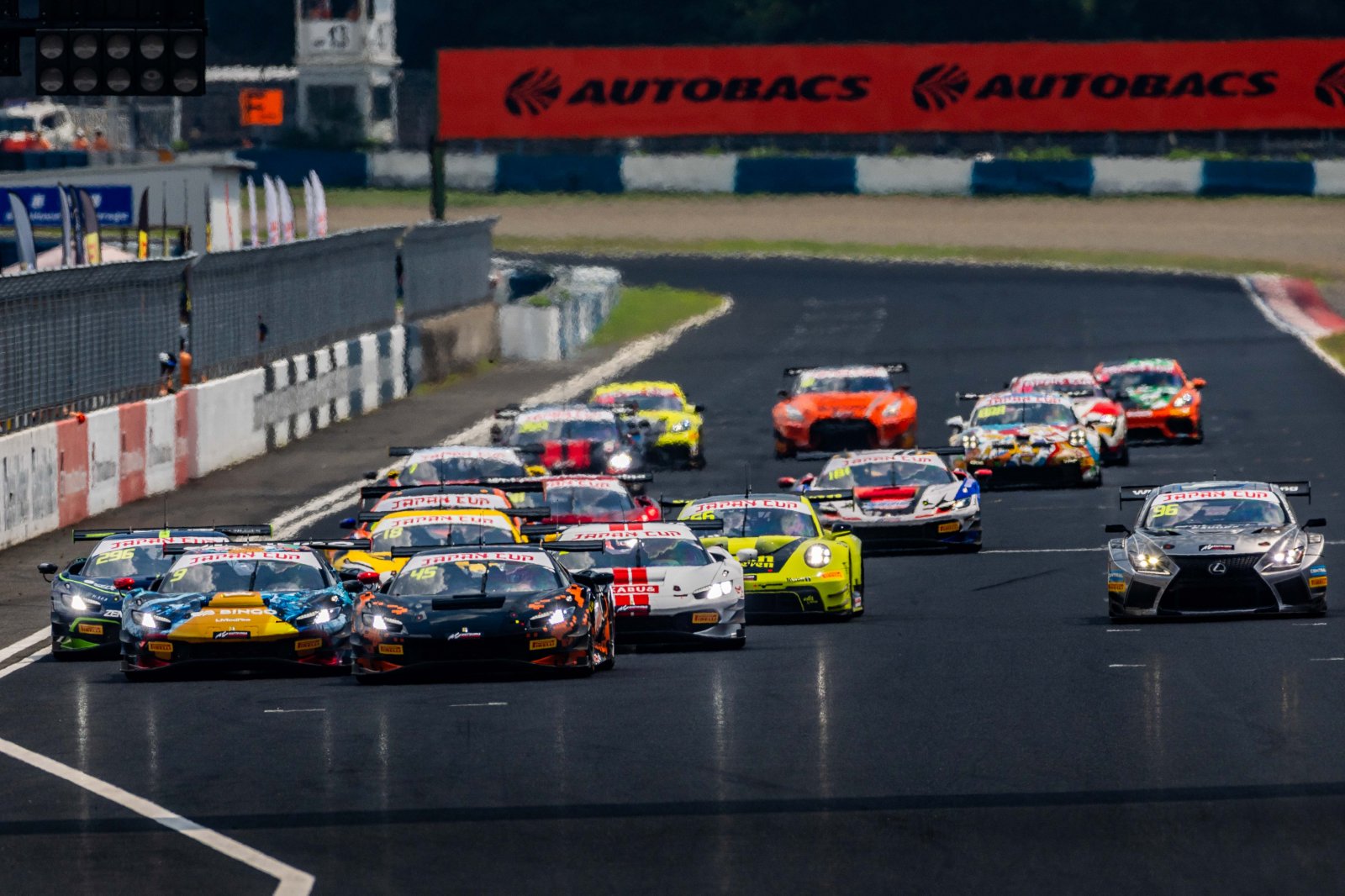 岡山レース2：45号車が今シーズン初優勝！1号車が2025 GT3 Amクラスチャンピオンを獲得！