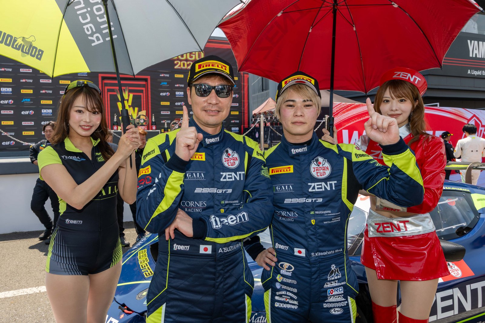 SUGO: 1号車がポールトゥウィン！GT4は82号車が優勝